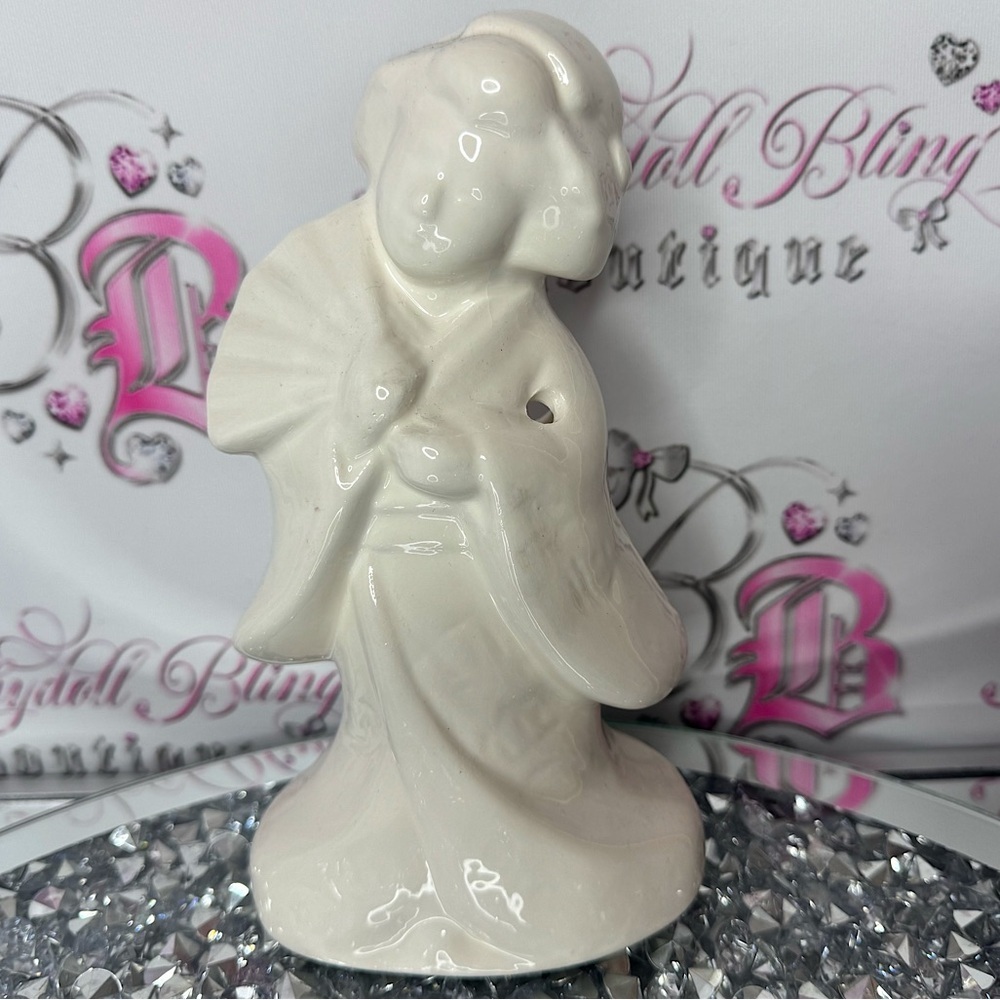 Cup drinkware Asia straw insert hole Elegant White Ceramic Figurine